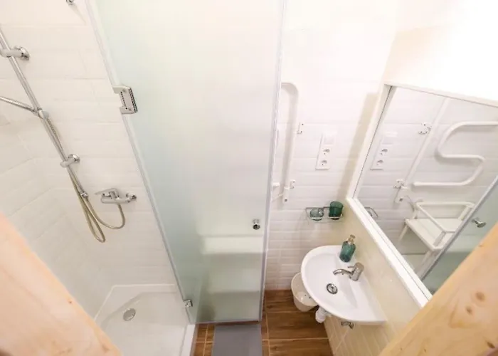 2 Bedroom Flat In Nyar Str., Boutique *