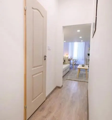 2 Bedroom Flat In Nyar Str., Boutique بودابست