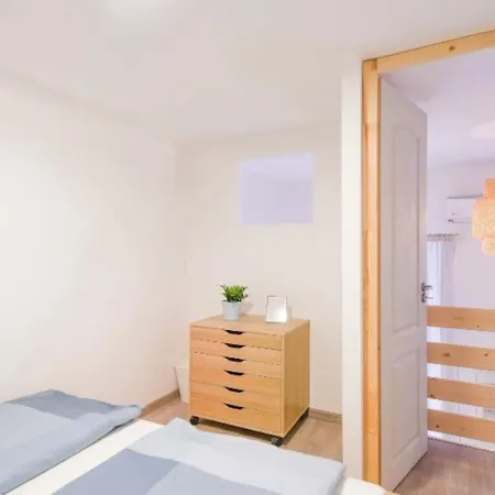 2 Bedroom Flat In Nyar Str., Boutique Apartmán *