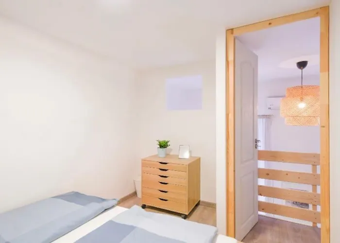 2 Bedroom Flat In Nyar Str., Boutique Apartmán *